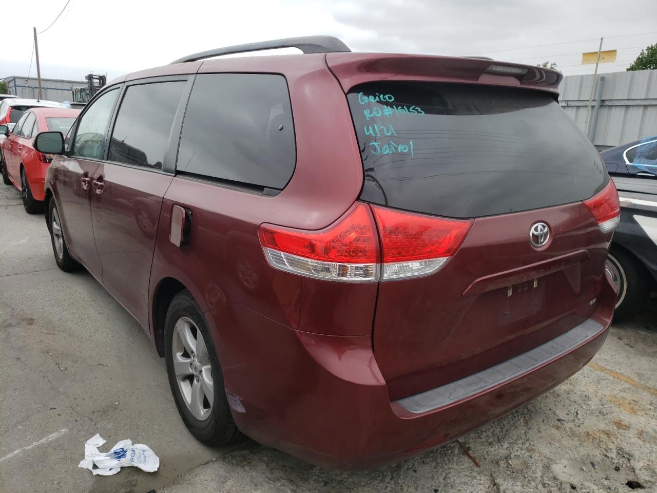 Photo 3 from auction – 2011 TOYOTA SIENNA LE with VIN 5TDKK3DC9BS135311
