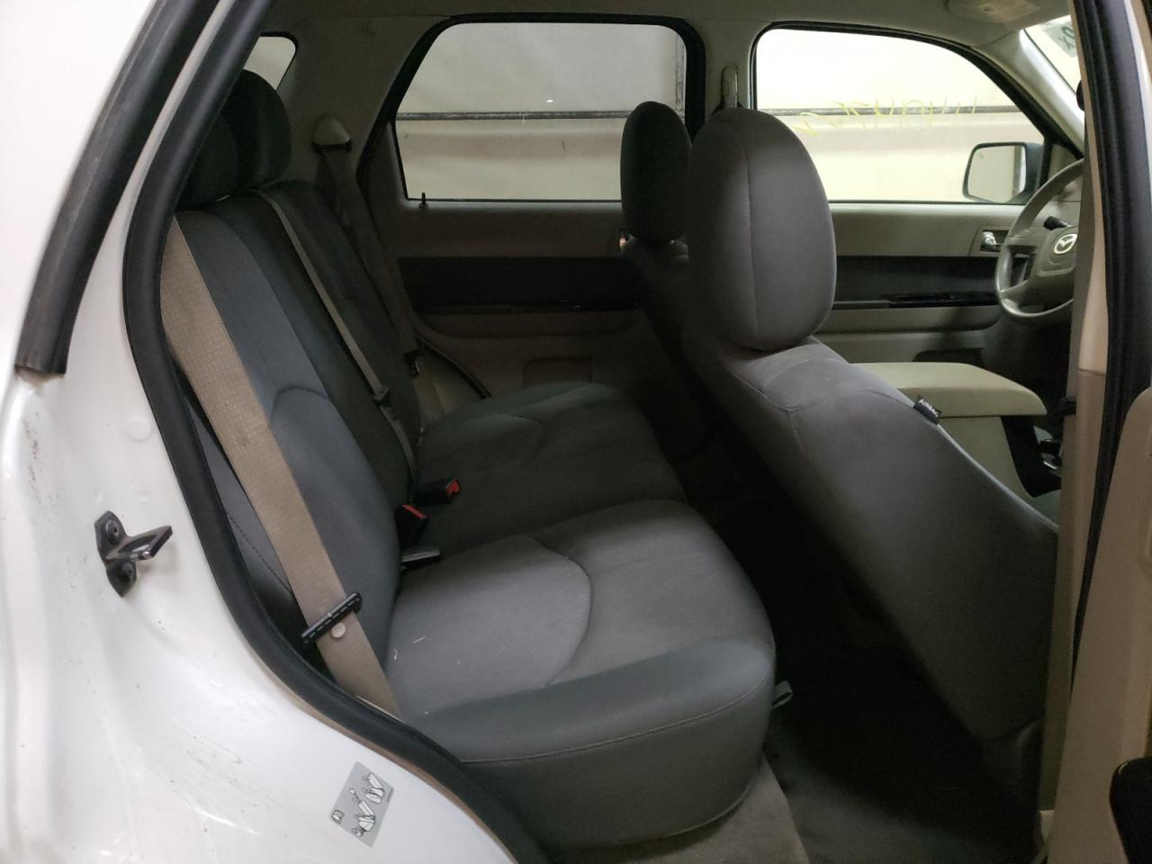 Photo 6 from auction – 2010 MAZDA TRIBUTE S with VIN 4F2CY0GG2AKM06845