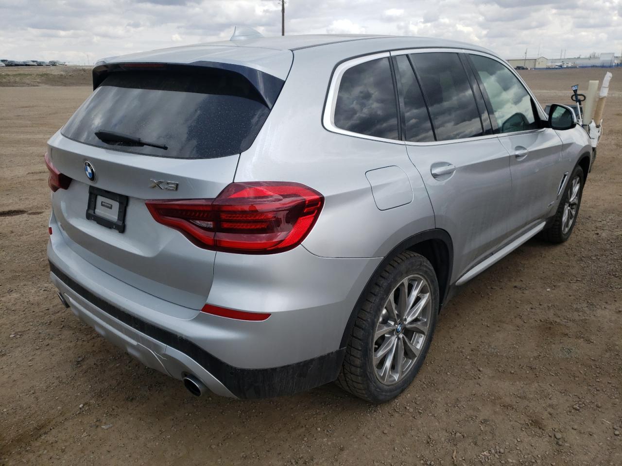 Photo 4 from auction – 2018 BMW X3 with VIN 5UXTR9C50JLC74234