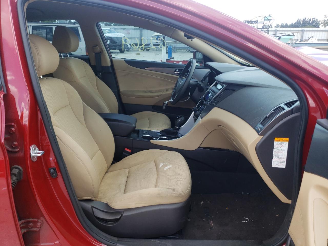 Photo 5 from auction – 2013 HYUNDAI SONATA HYB with VIN KMHEC4A41DA098666