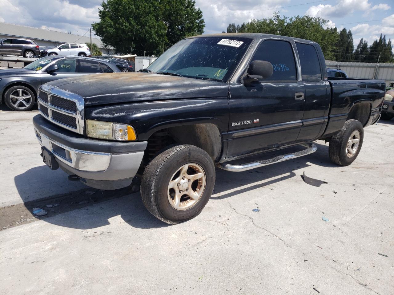 Фото 2 с аукциона – 2001 DODGE RAM 1500 с VIN 3B7HF13Z71G176705