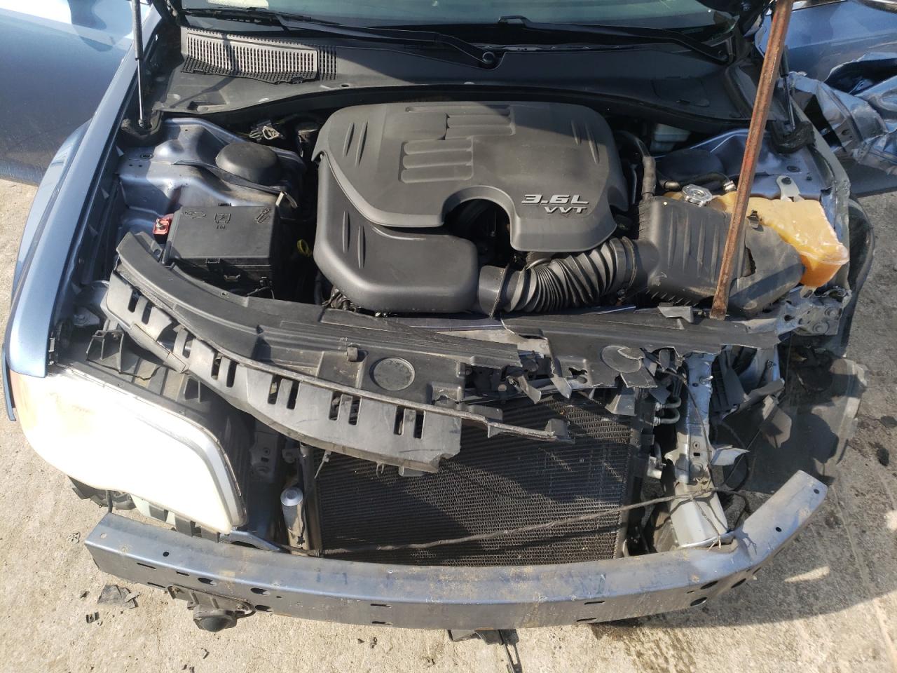 Photo 7 from auction – 2011 CHRYSLER 300 LIMITE with VIN 2C3CA5CG7BH582682