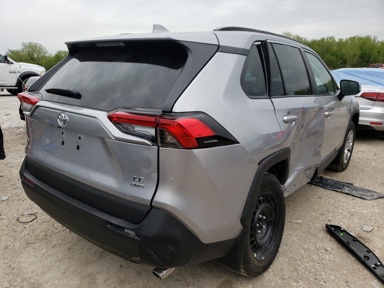 Photo 4 from auction – 2021 TOYOTA RAV4 LE with VIN 2T3G1RFV9MC245689