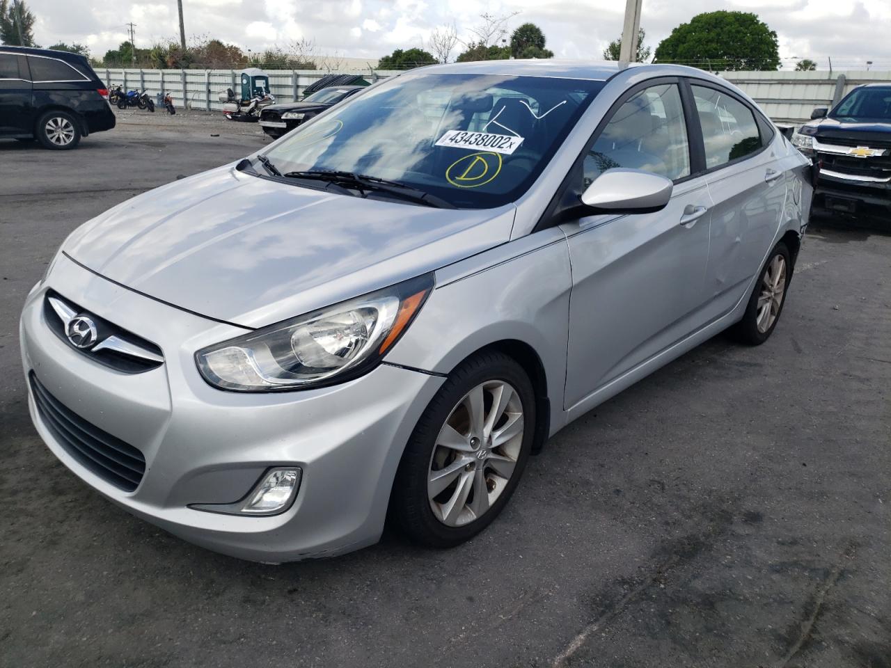 Photo 2 from auction – 2013 HYUNDAI ACCENT GLS with VIN KMHCU4AE8DU397342
