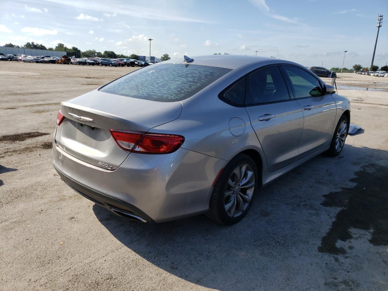 Photo 4 from auction – 2016 CHRYSLER 200 S with VIN 1C3CCCBB9GN138402