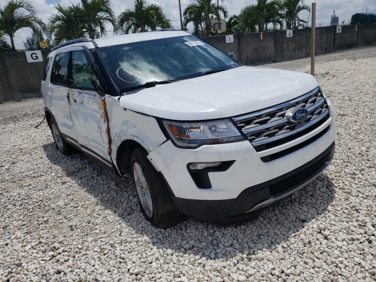FORD EXPLORER X 2018 with VIN 1FM5K7D86JGA23781 - Photo from auction