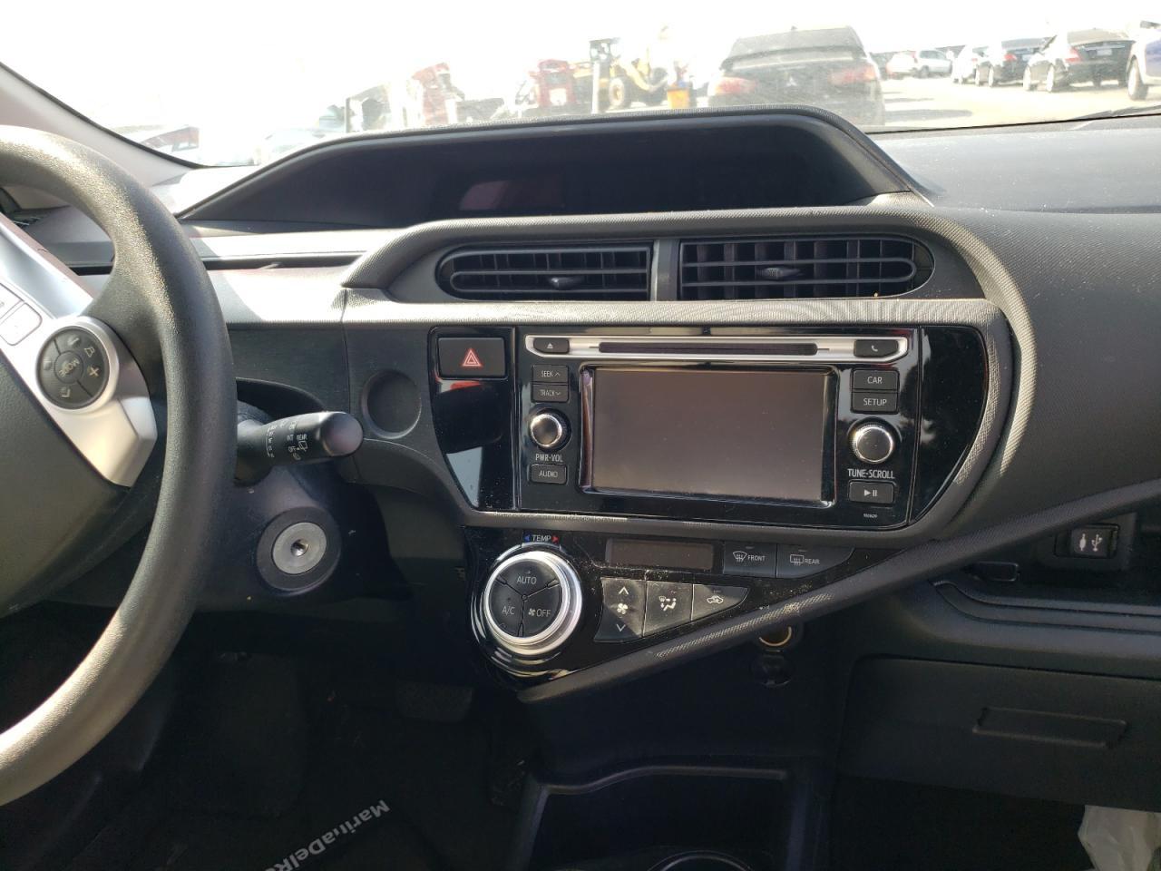 Photo 9 from auction – 2016 TOYOTA PRIUS C with VIN JTDKDTB34G1117994