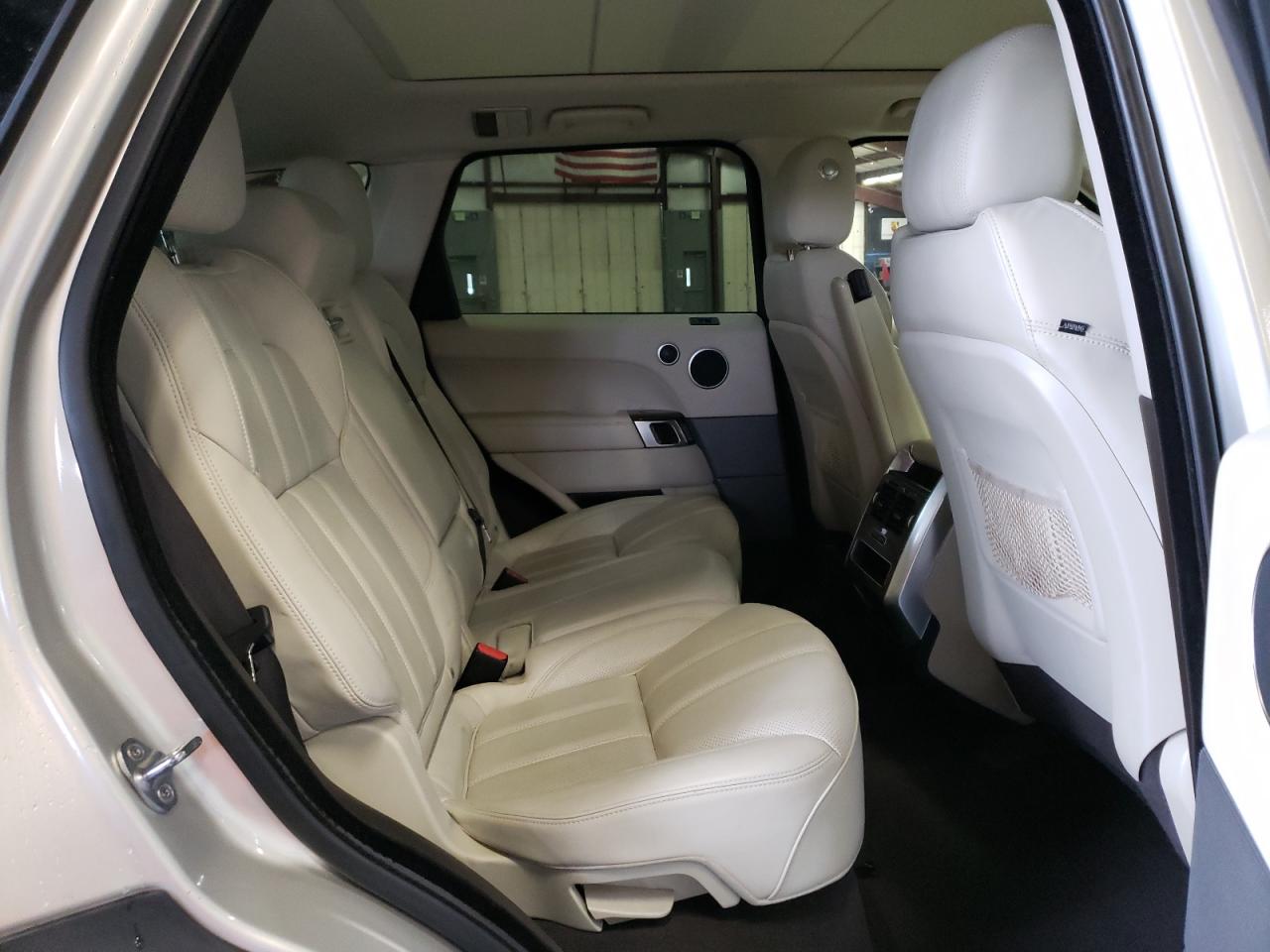 Photo 6 from auction – 2016 LAND ROVER RANGE ROVE with VIN SALWR2VF1GA559174