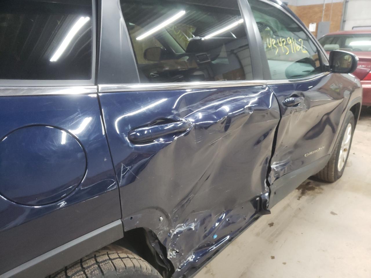 Photo 9 from auction – 2016 JEEP CHEROKEE L with VIN 1C4PJMCS1GW185165