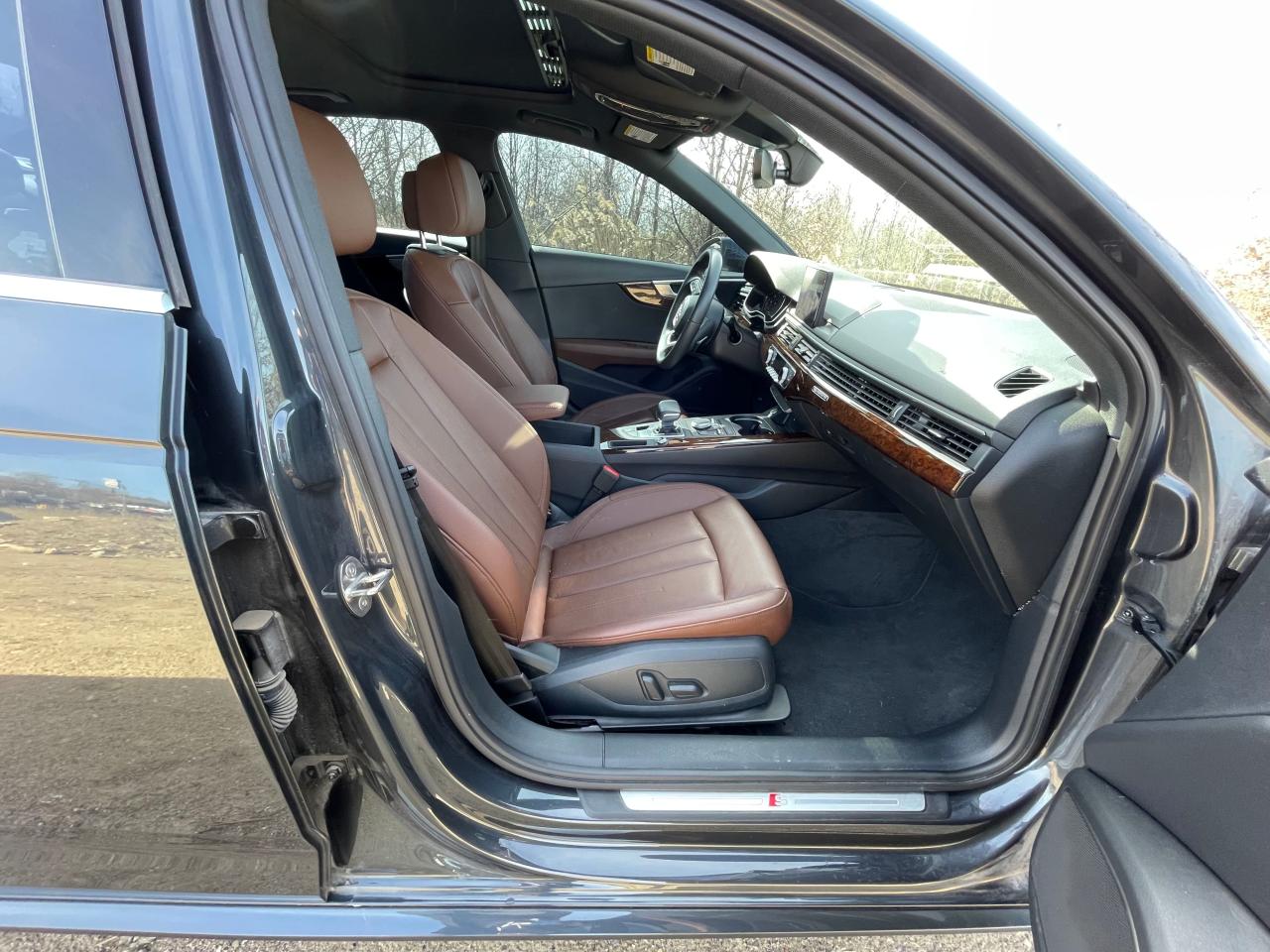 Photo 5 from auction – 2019 AUDI A4 PREMIUM with VIN WAUDNAF47KN020087