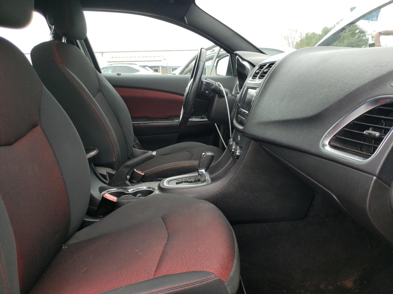 Foto 5 de la subasta – 2011 DODGE AVENGER MA con VIN 1B3BD1FG8BN585070