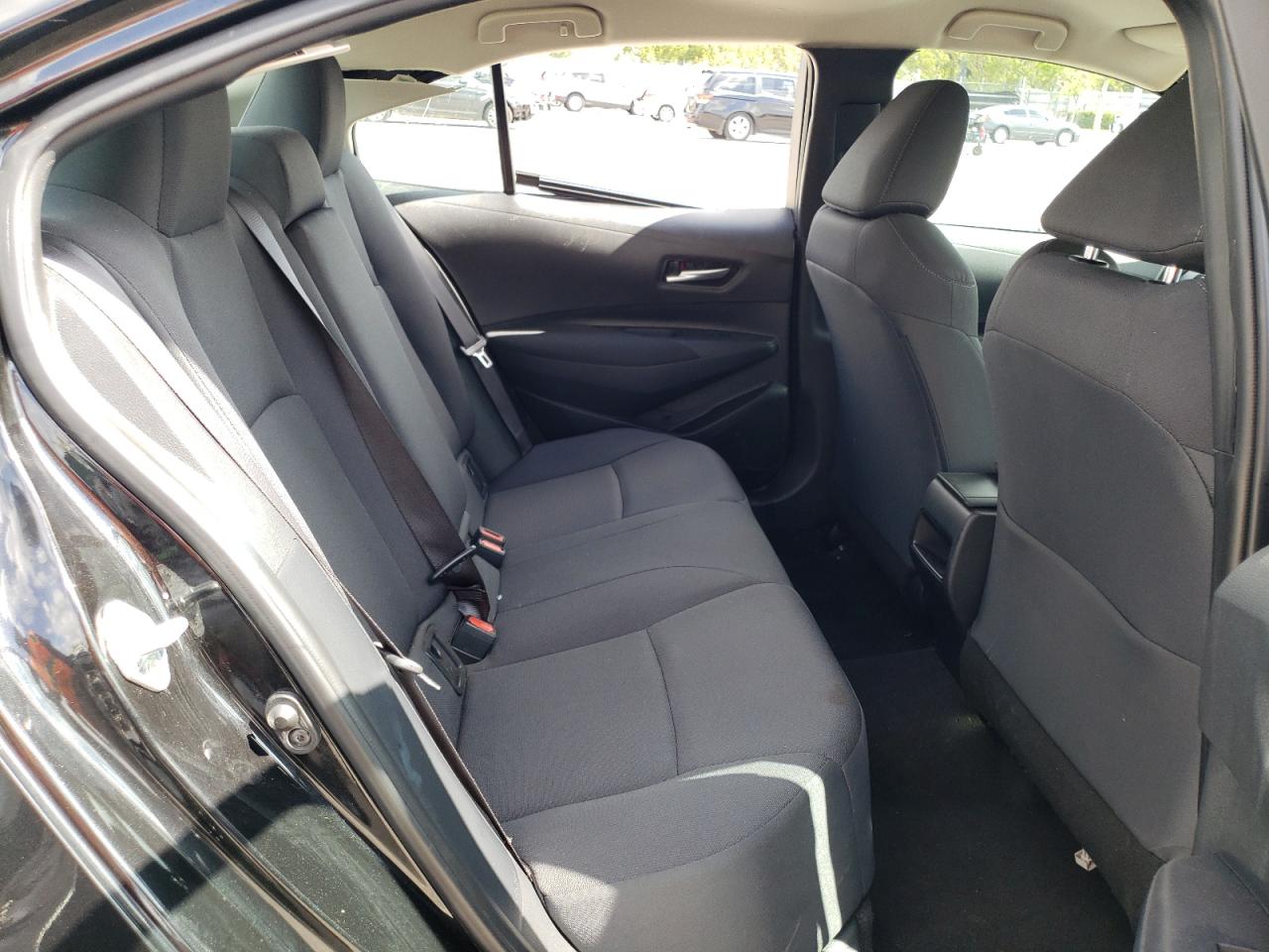 Photo 6 from auction – 2021 TOYOTA COROLLA LE with VIN 5YFEPMAE4MP204864