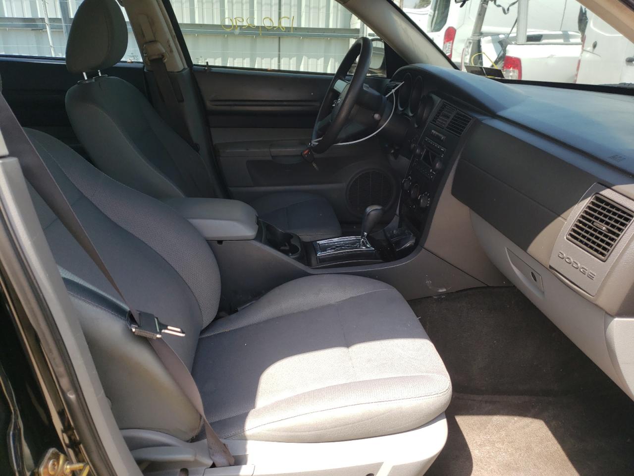 صورة رقم 5 من المزاد - 2005 DODGE MAGNUM مع VIN 2D4FV48T55H669078