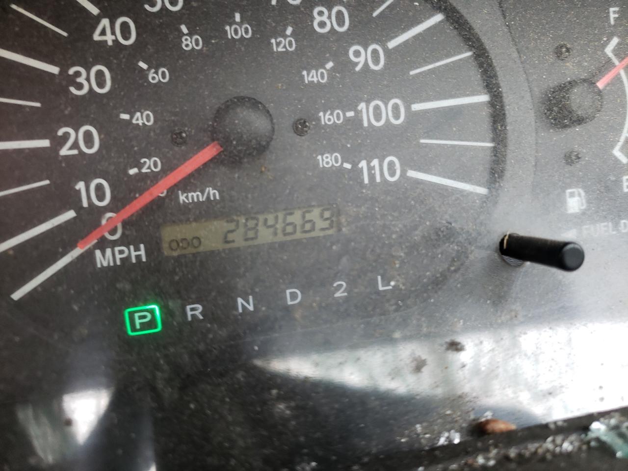 Photo 8 from auction – 2000 TOYOTA SIENNA CE with VIN 4T3ZF19C5YU276433