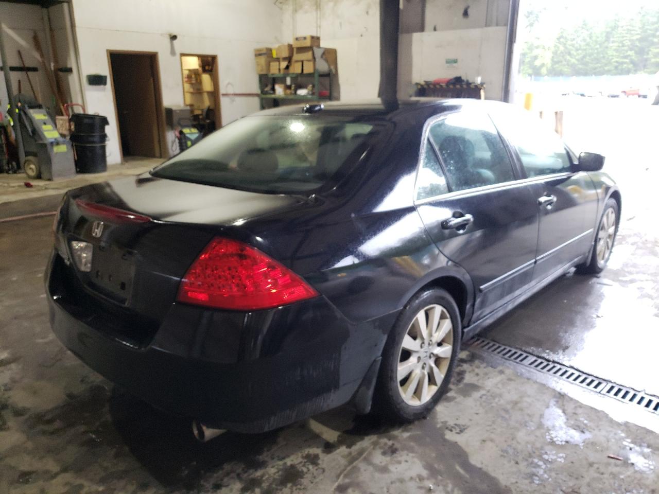 Photo 4 from auction – 2007 HONDA ACCORD EX with VIN 1HGCM66547A092792
