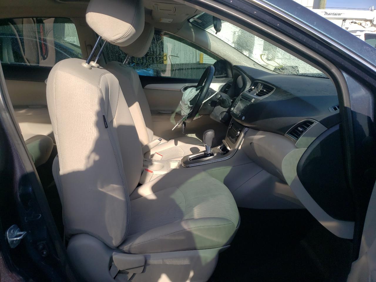 Photo 5 from auction – 2015 NISSAN SENTRA S with VIN 3N1AB7AP2FY268617