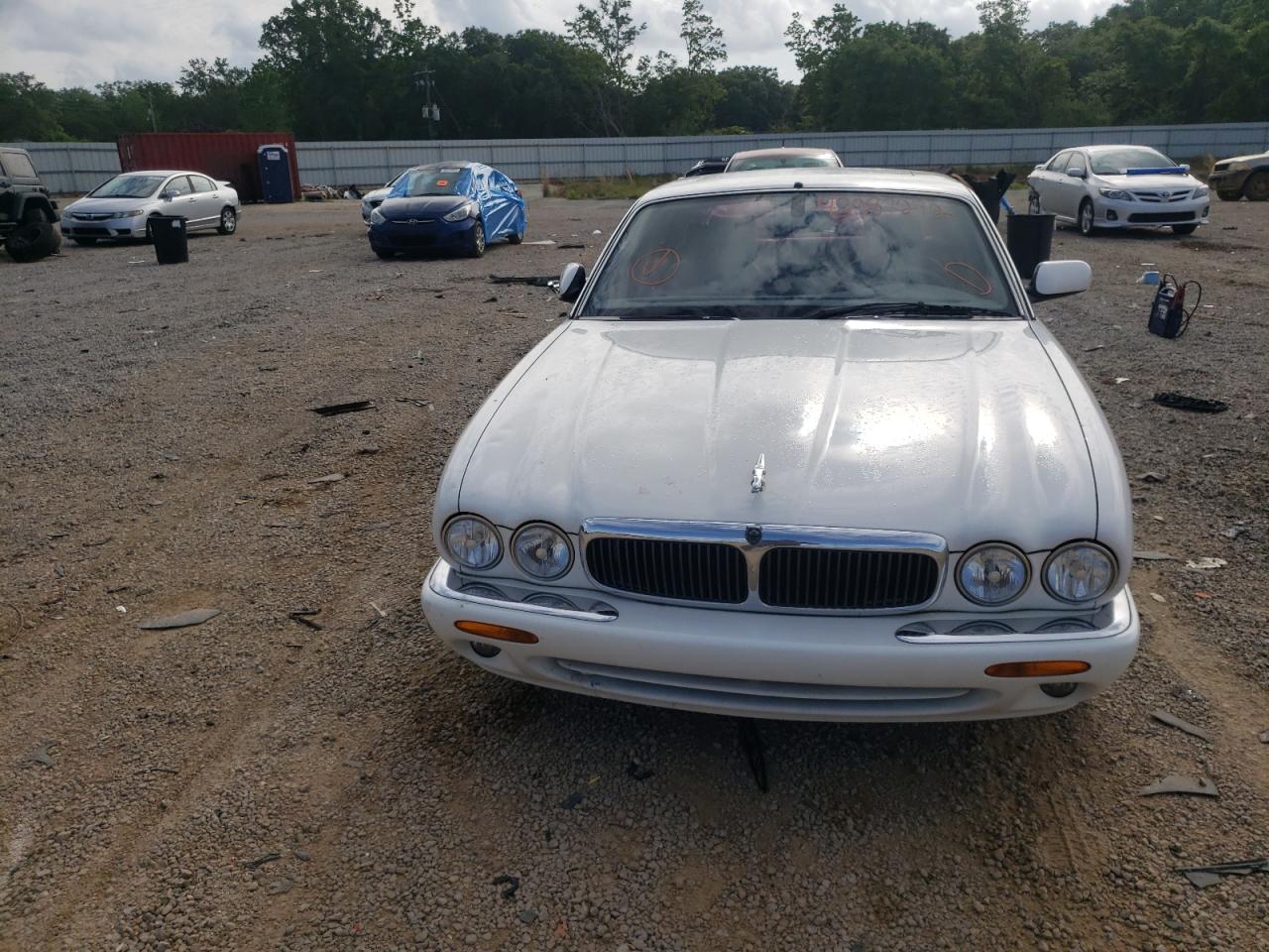 Photo 9 from auction – 2002 JAGUAR XJ8 with VIN SAJDA14CX2LF49557