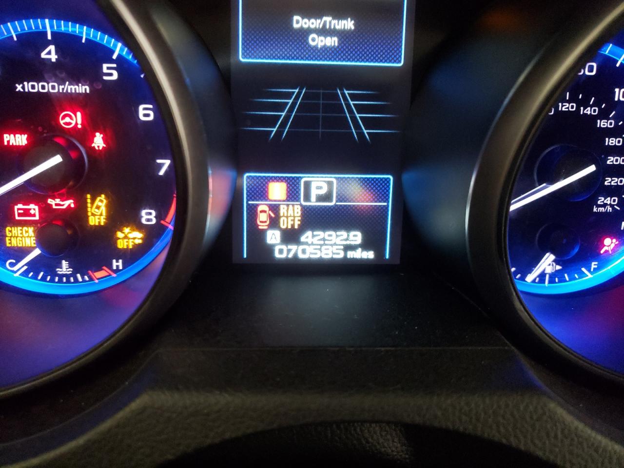 Photo 8 from auction – 2018 SUBARU LEGACY 2.5 with VIN 4S3BNAN62J3030825
