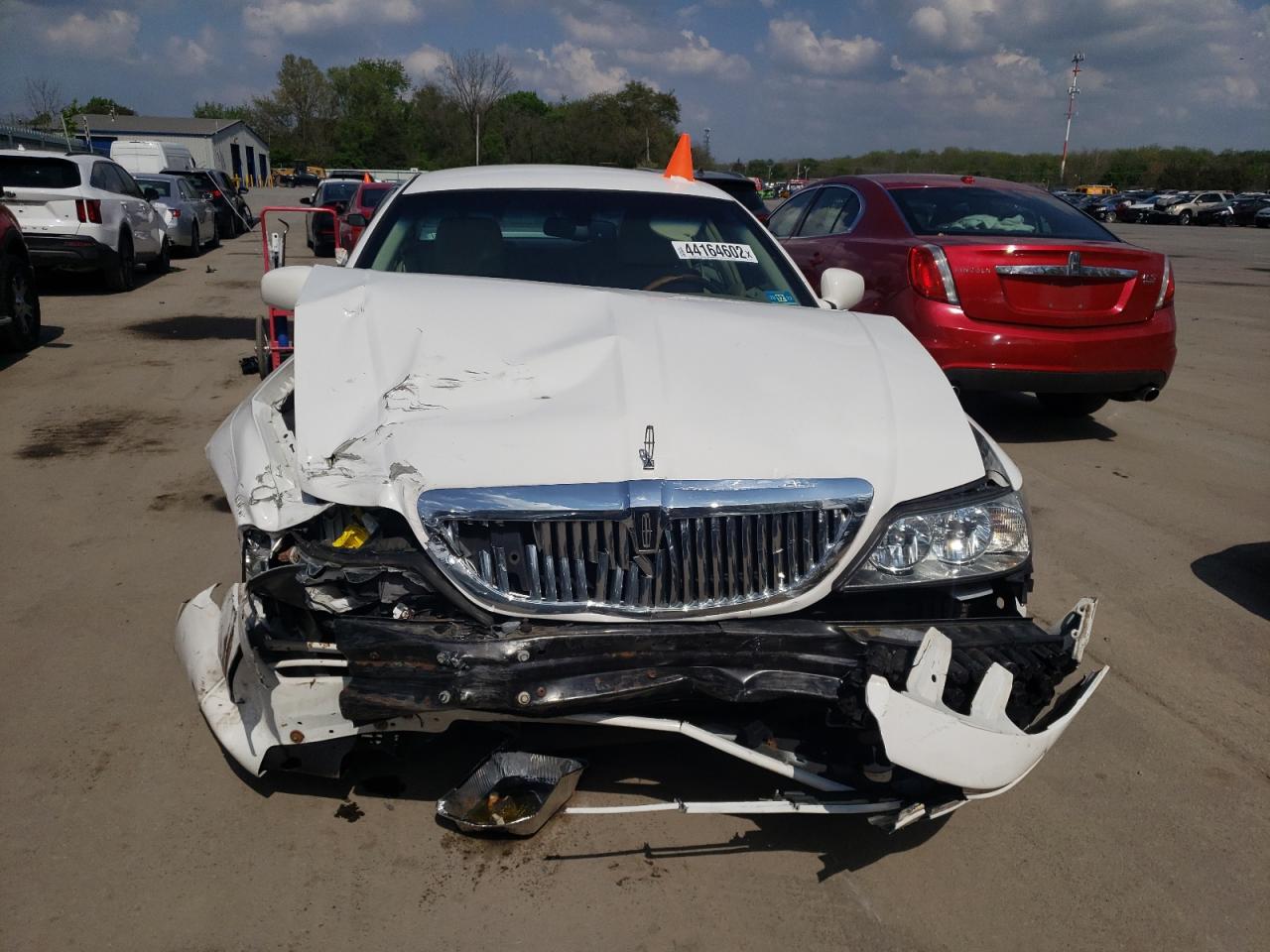 Photo 9 from auction – 2011 LINCOLN TOWN CAR S with VIN 2LNBL8CV6BX752825