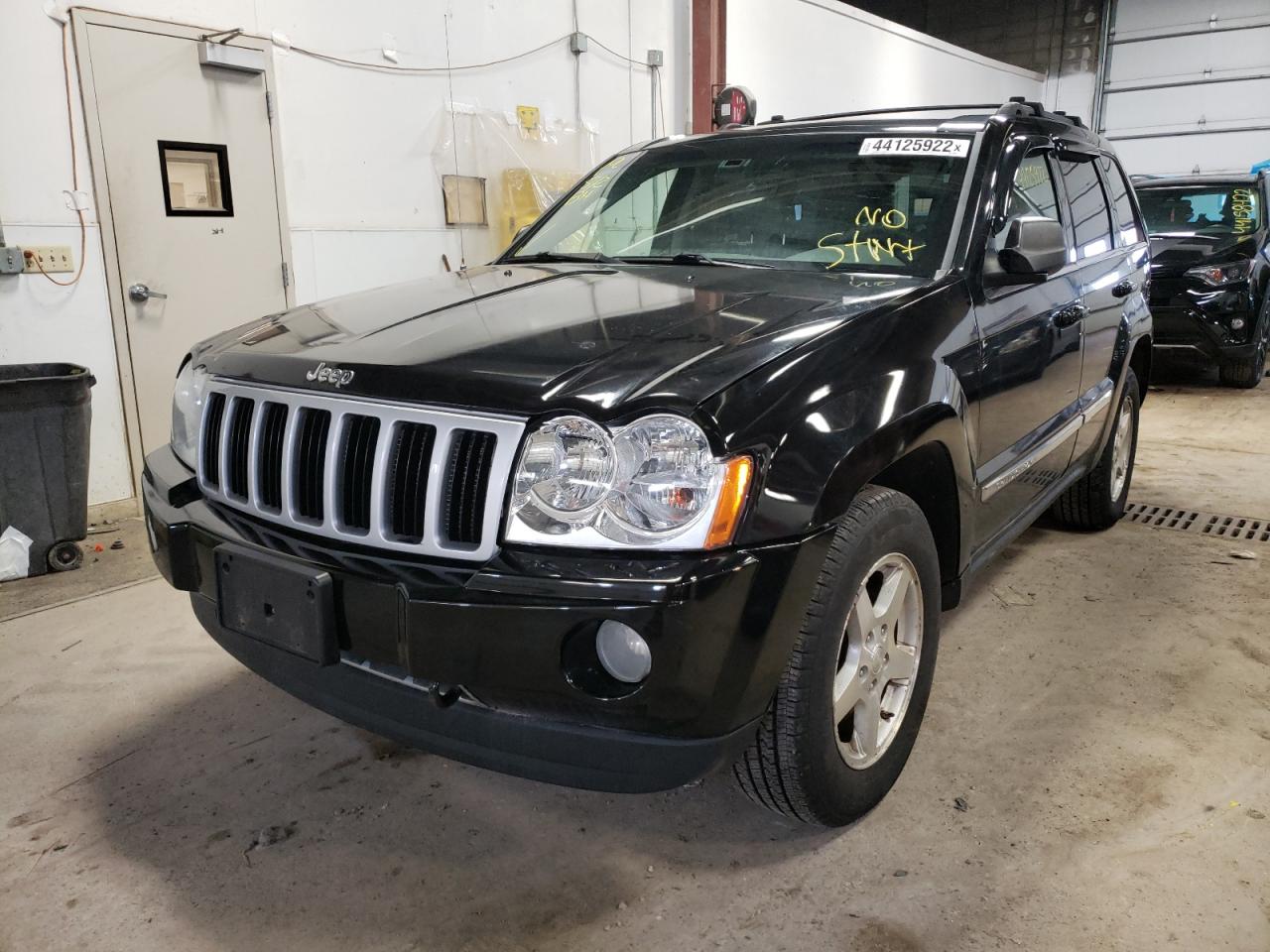 Photo 2 from auction – 2005 JEEP GRAND CHER with VIN 1J4HR58N75C629468