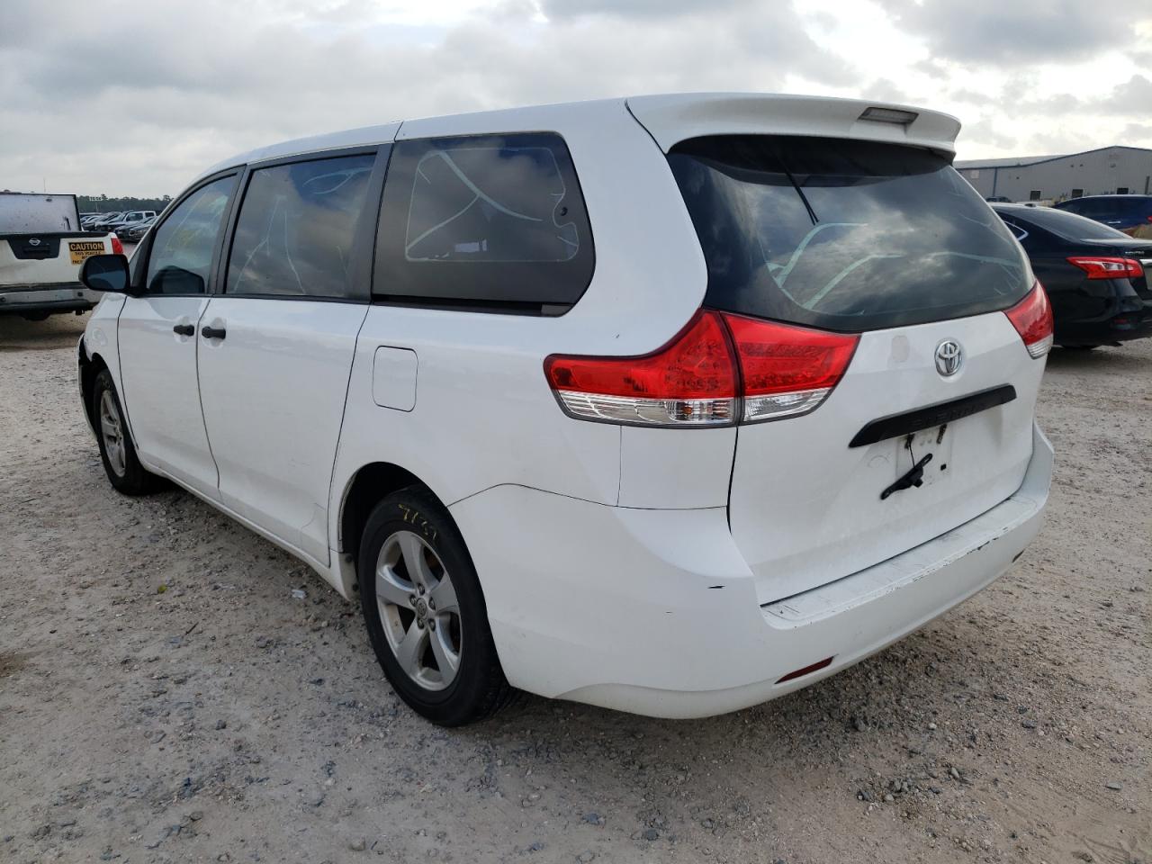 Photo 3 from auction – 2012 TOYOTA SIENNA BAS with VIN 5TDKA3DC9CS014377