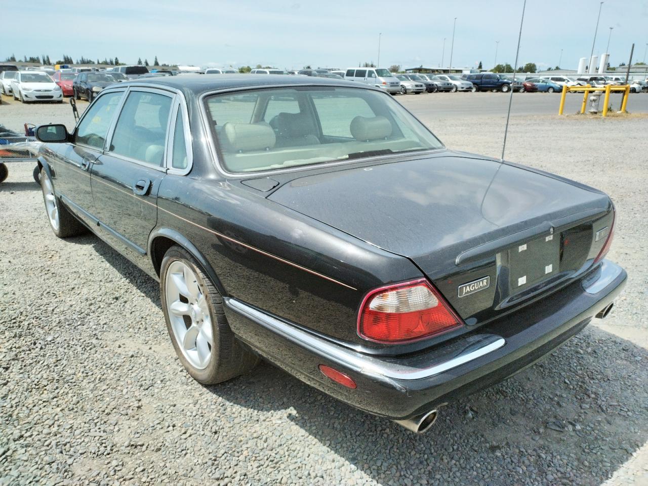 Photo 3 from auction – 2000 JAGUAR XJR with VIN SAJDA15B4YMF07443