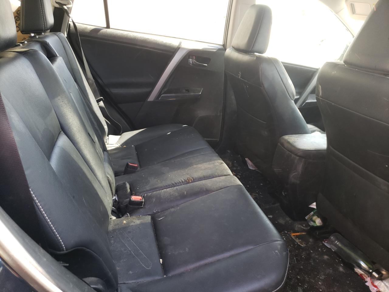 Photo 6 from auction – 2017 TOYOTA RAV4 LIMIT with VIN 2T3DFREV9HW681680