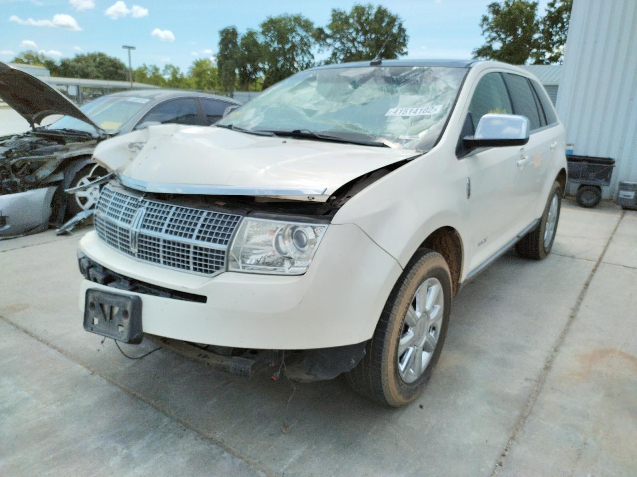 Photo 2 from auction – 2008 LINCOLN MKX with VIN 2LMDU88C58BJ02844