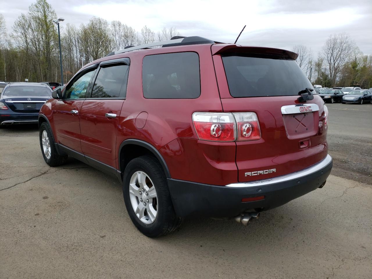 Photo 3 from auction – 2010 GMC ACADIA SLE with VIN 1GKLRLED1AJ247527