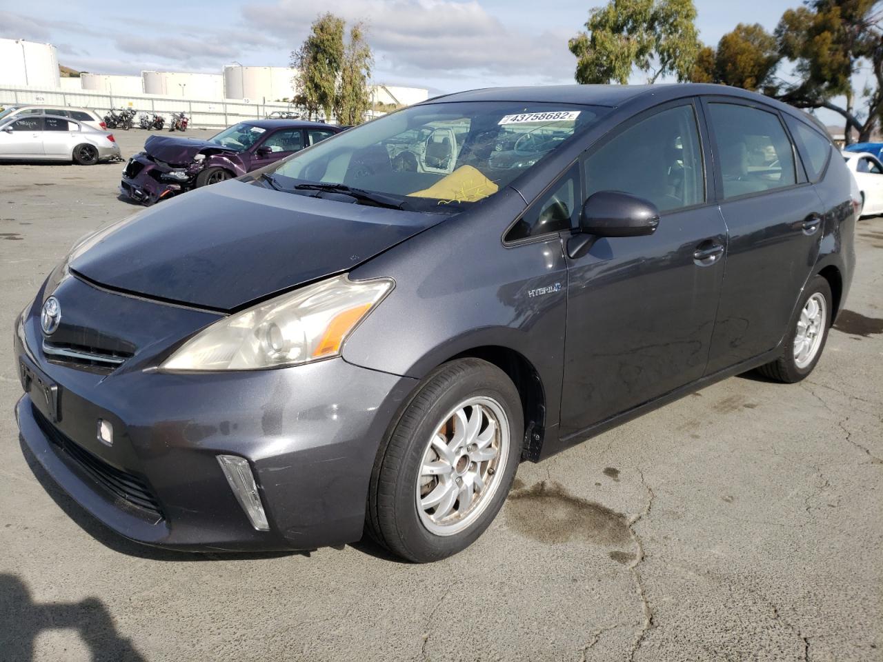 Photo 2 from auction – 2013 TOYOTA PRIUS V with VIN JTDZN3EU3D3271905