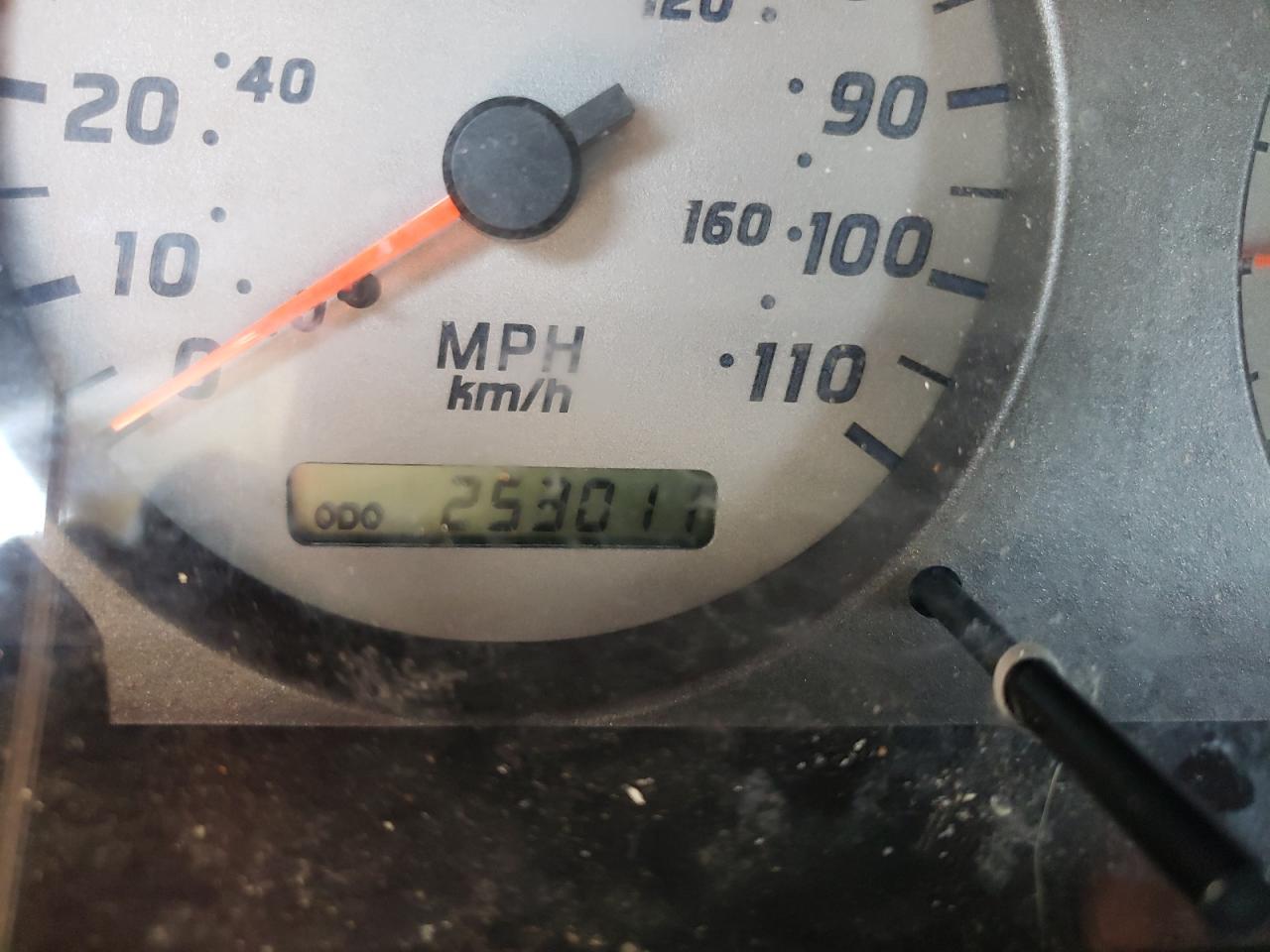 Photo 8 from auction – 2001 NISSAN FRONTIER C with VIN 1N6ED27T51C349903