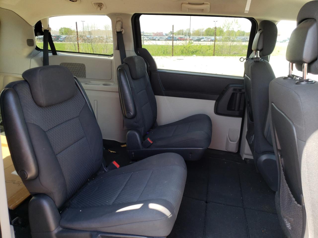 Photo 6 from auction – 2010 DODGE GRAND CARA with VIN 2D4RN5D16AR461996