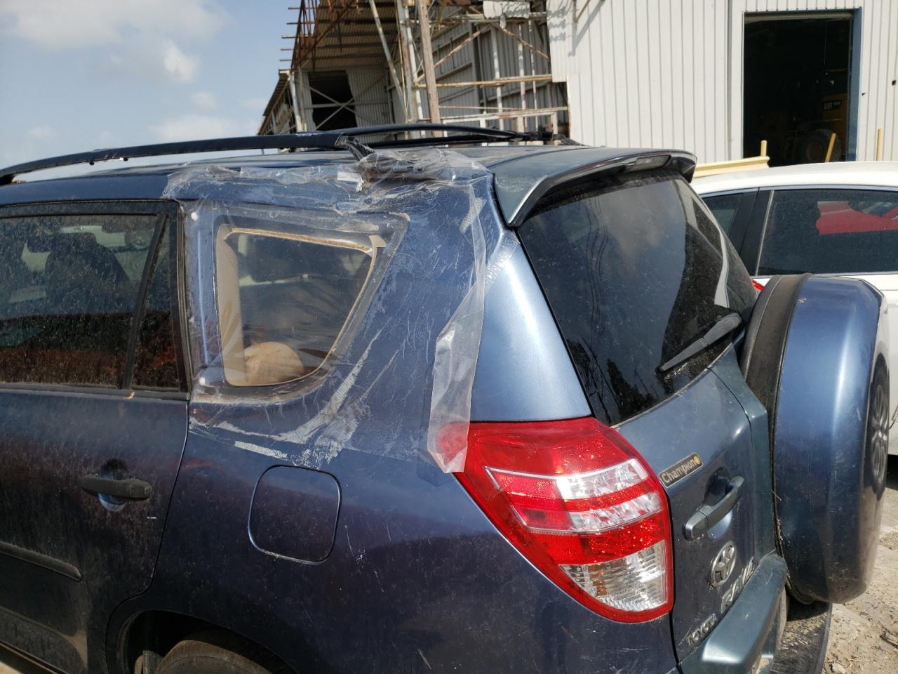 Photo 9 from auction – 2009 TOYOTA RAV4 with VIN JTMZF33V89D010862