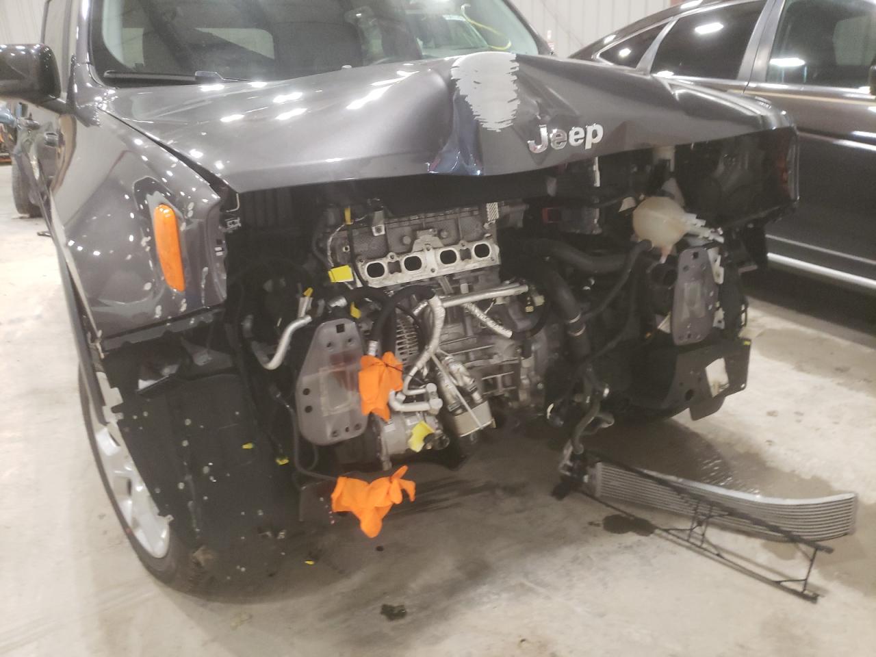 Photo 9 from auction – 2017 JEEP RENEGADE L with VIN ZACCJBBB0HPF36845