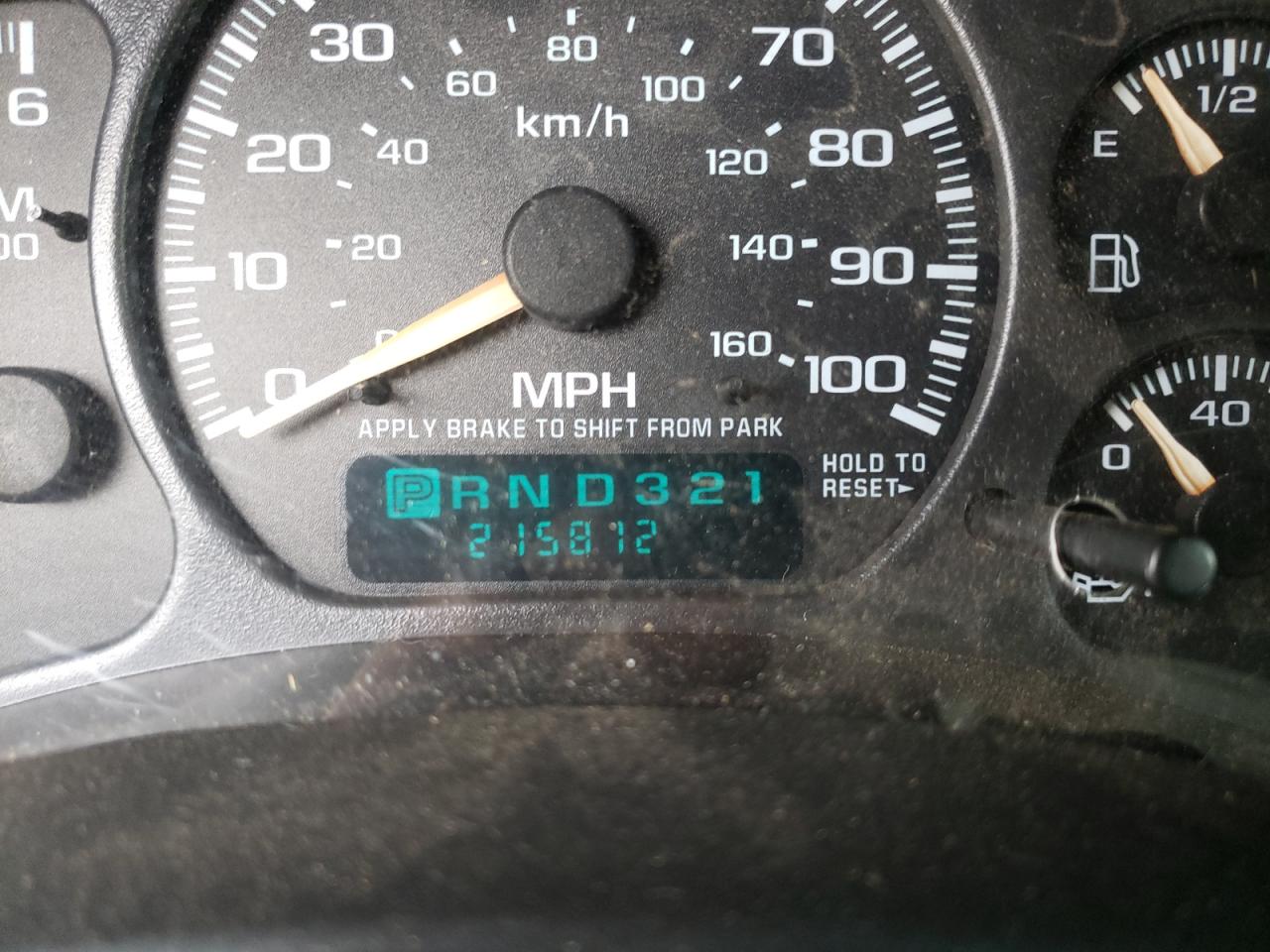 Photo 8 from auction – 2002 CHEVROLET SUBURBAN with VIN 3GNFK16Z82G132509