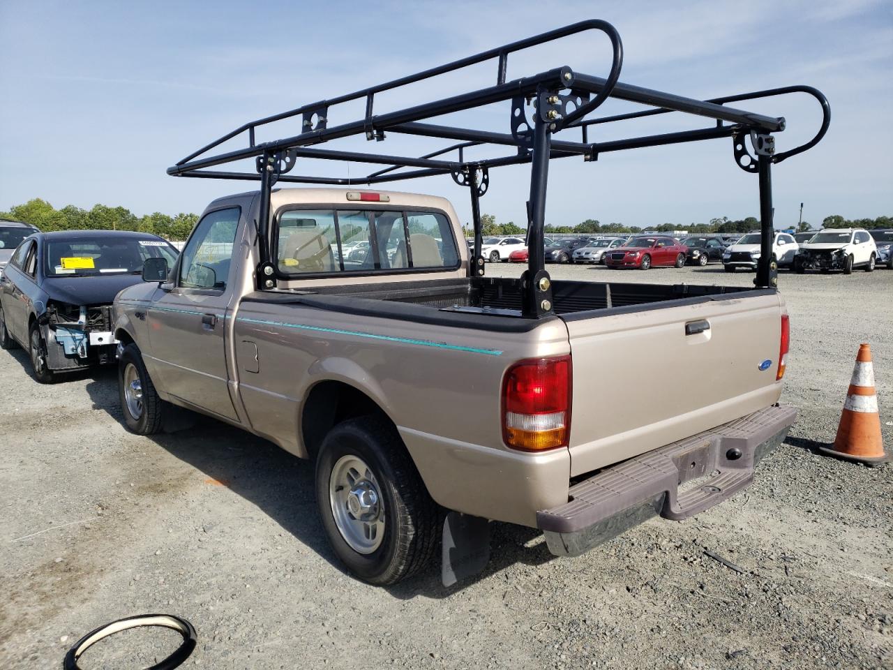 Photo 3 from auction – 1997 FORD RANGER with VIN 1FTCR10A0VUB63166
