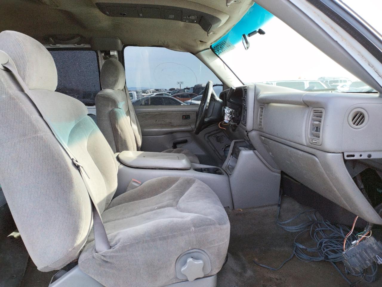 Foto 5 de la subasta – 2000 GMC NEW SIERRA con VIN 1GTEC19T4YZ295403