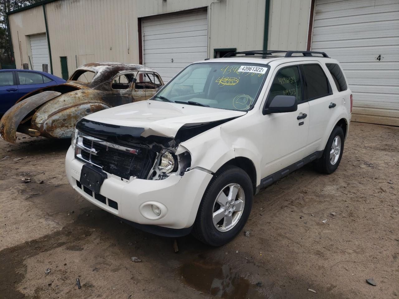Photo 2 from auction – 2012 FORD ESCAPE XLT with VIN 1FMCU0DG9CKC45960