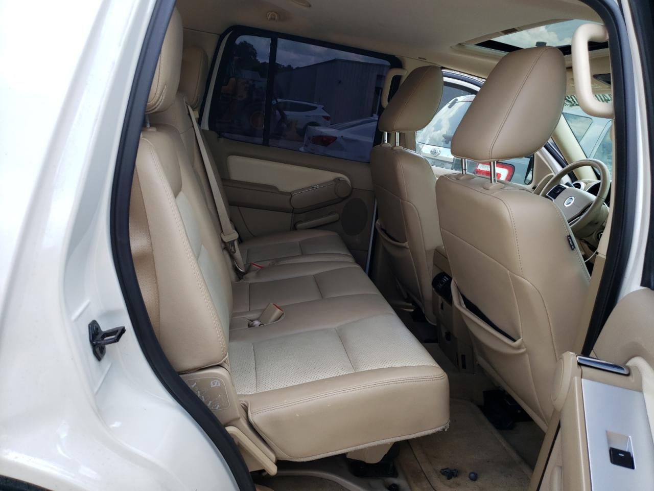 Foto 6 de la subasta – 2010 MERCURY MOUNTAINEE con VIN 4M2EN4JE2AUJ07824