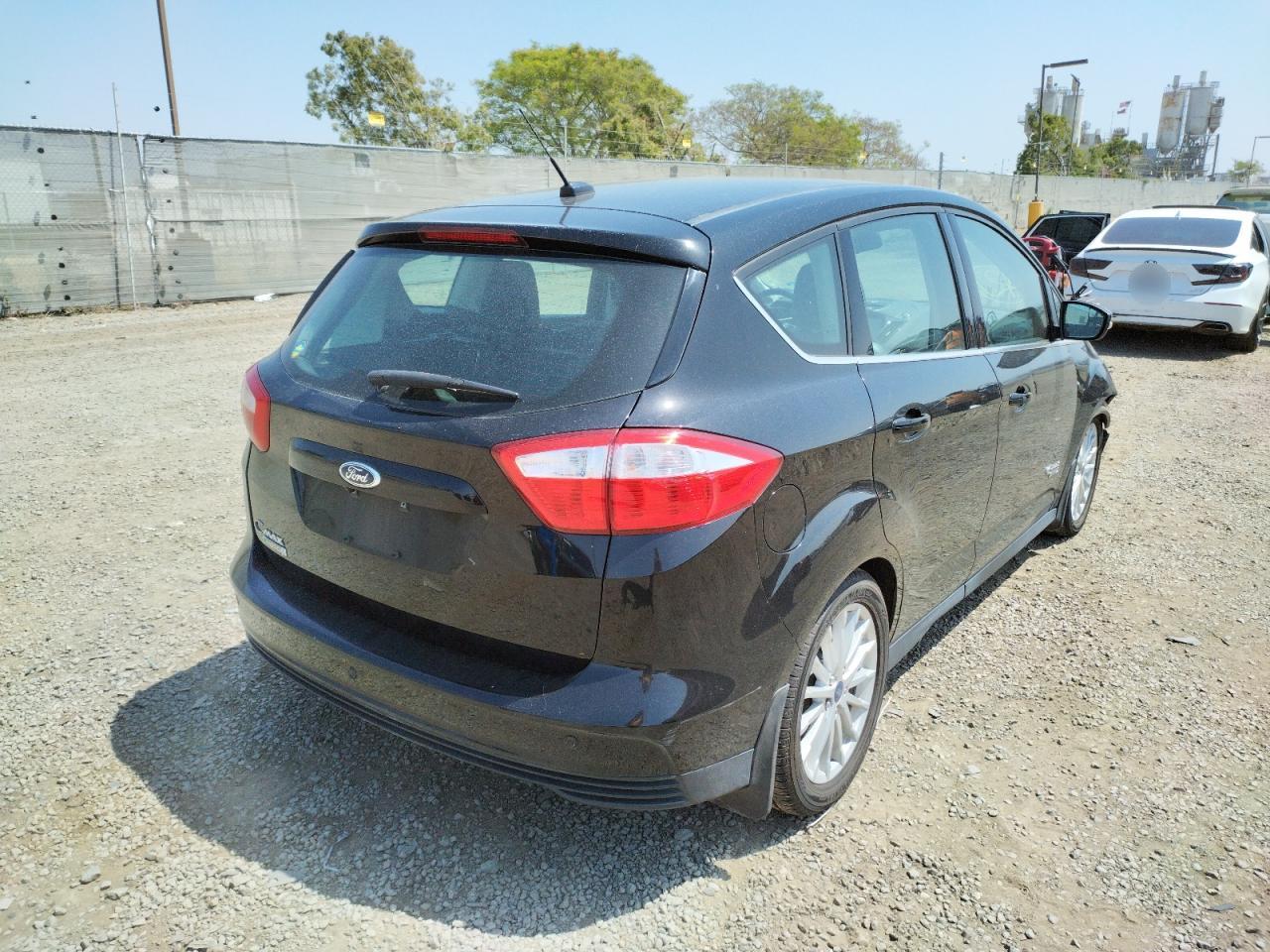 Photo 4 from auction – 2016 FORD C-MAX PREM with VIN 1FADP5CU5GL115085