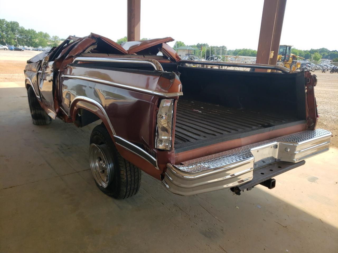 Photo 3 from auction – 1984 FORD F150 with VIN 2FTCF15Y5ECA27534