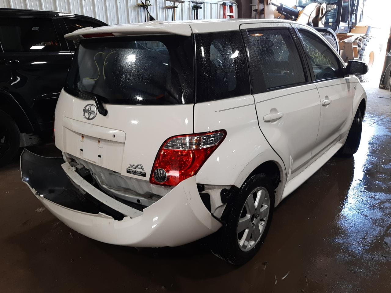 Photo 4 from auction – 2006 TOYOTA SCION XA with VIN JTKKT624760165211