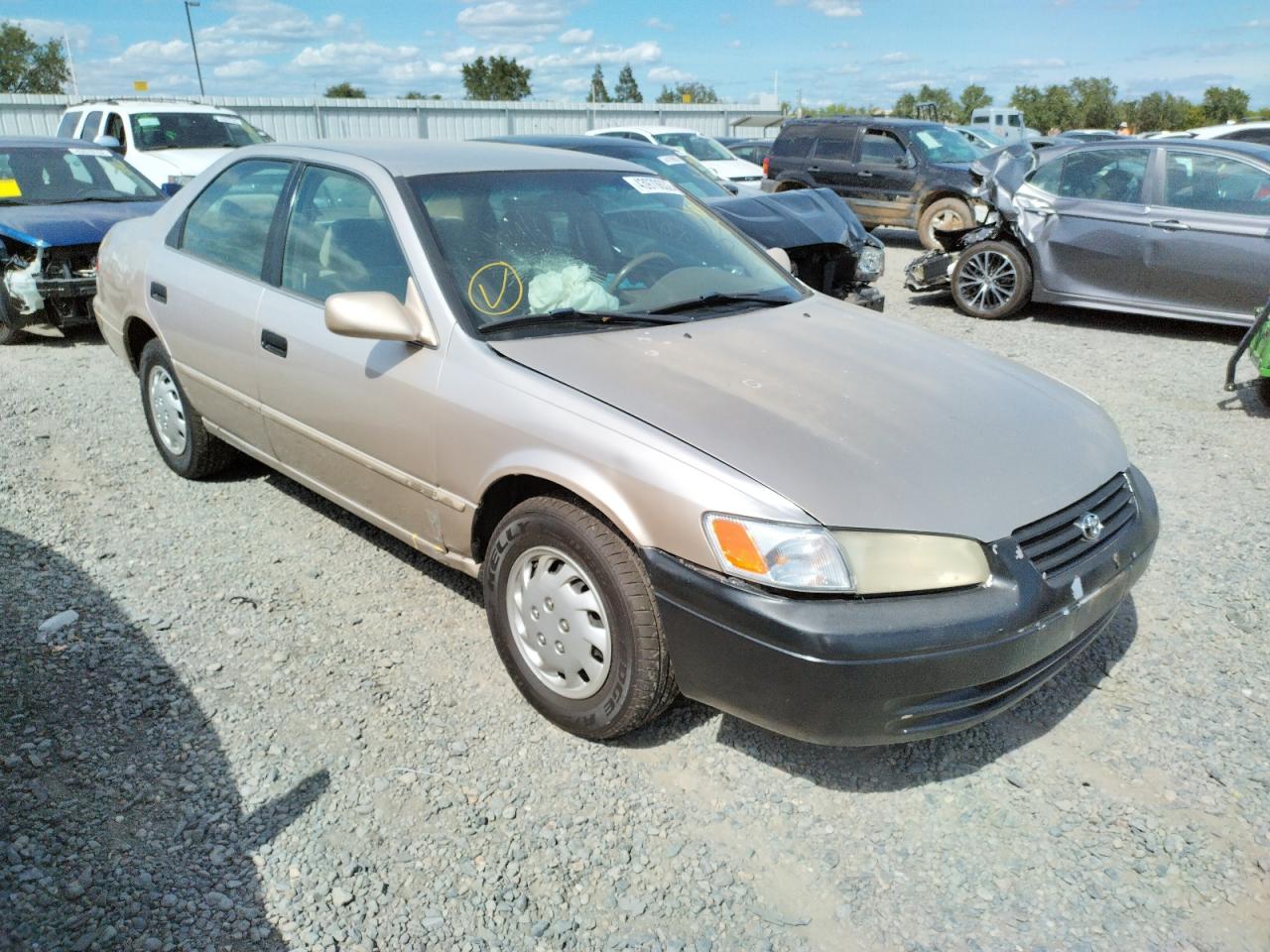Photo 1 from auction – 1998 TOYOTA CAMRY CE with VIN 4T1BG22K9WU204792