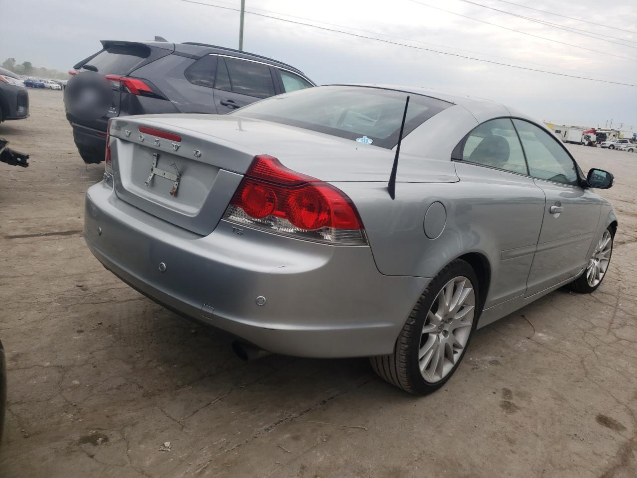 Photo 4 from auction – 2009 VOLVO C70 T5 with VIN YV1MC67279J077050