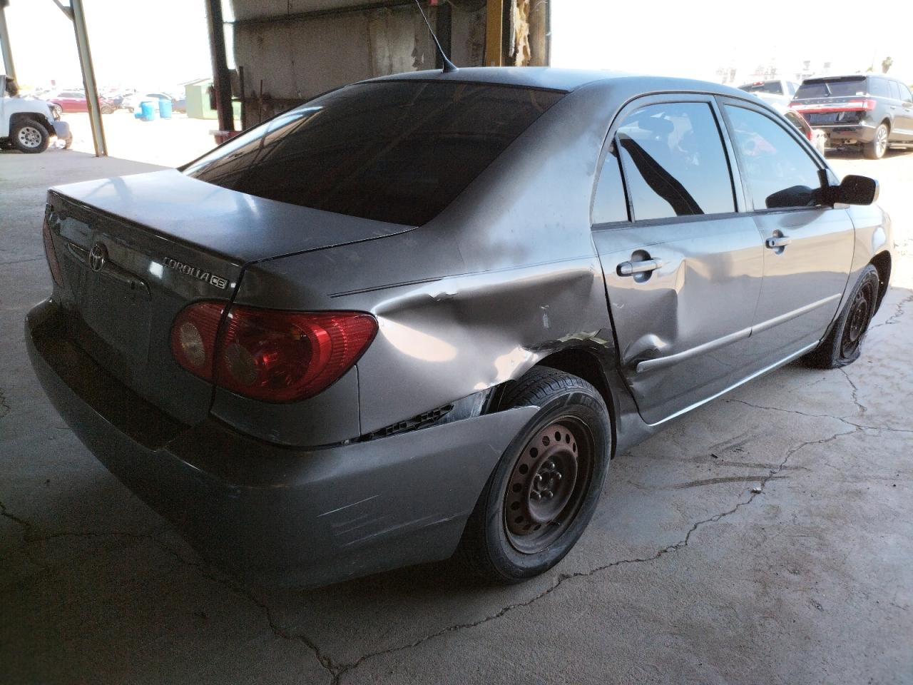 Photo 4 from auction – 2005 TOYOTA COROLLA CE with VIN 1NXBR32EX5Z371154