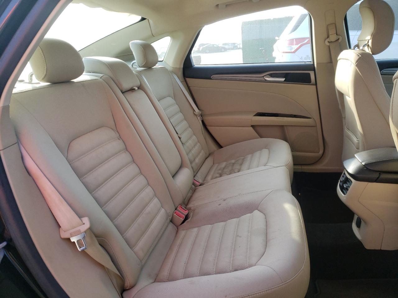 Photo 6 from auction – 2013 FORD FUSION SE with VIN 3FA6P0HR7DR389028