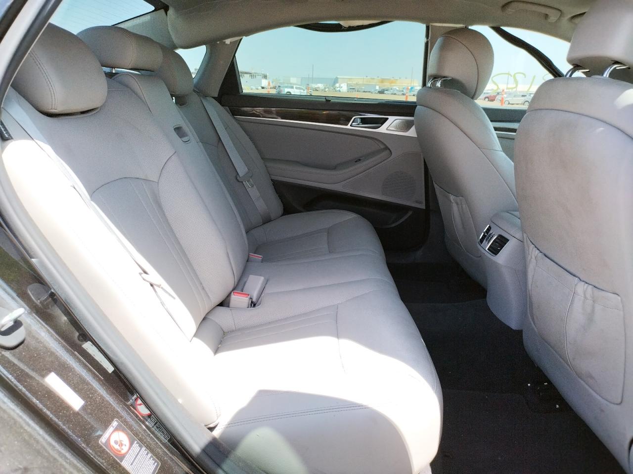 Photo 6 from auction – 2018 GENESIS G80 BASE with VIN KMHGN4JE7JU238578