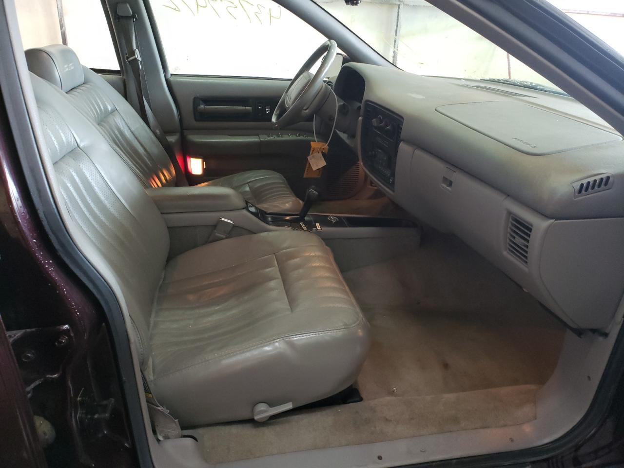 Photo 5 from auction – 1996 CHEVROLET CAPRICE with VIN 1G1BL52P1TR163840
