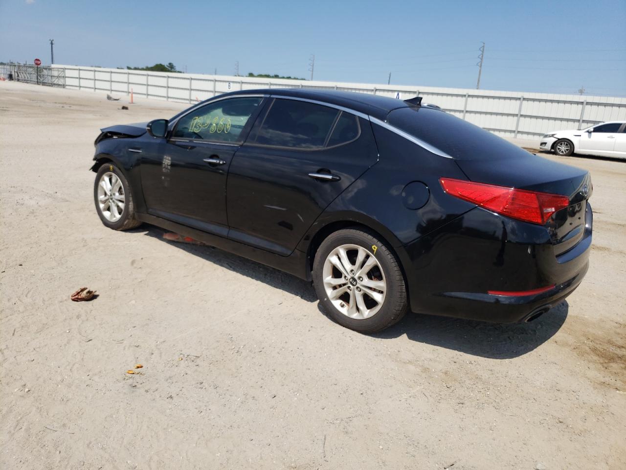 Photo 3 from auction – 2011 KIA OPTIMA EX with VIN KNAGN4A71B5117303