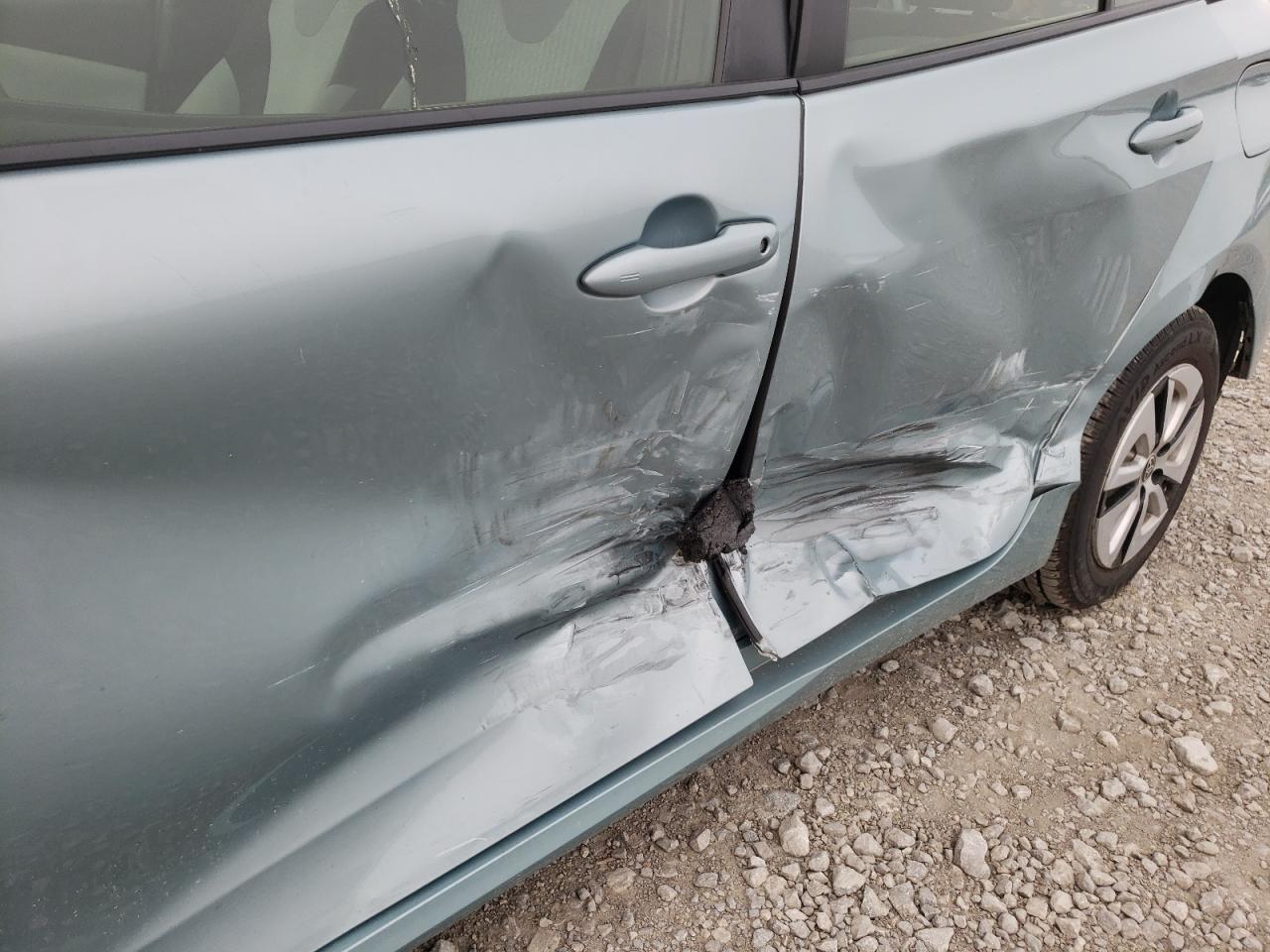 Photo 9 from auction – 2016 TOYOTA PRIUS with VIN JTDKARFU9G3520551
